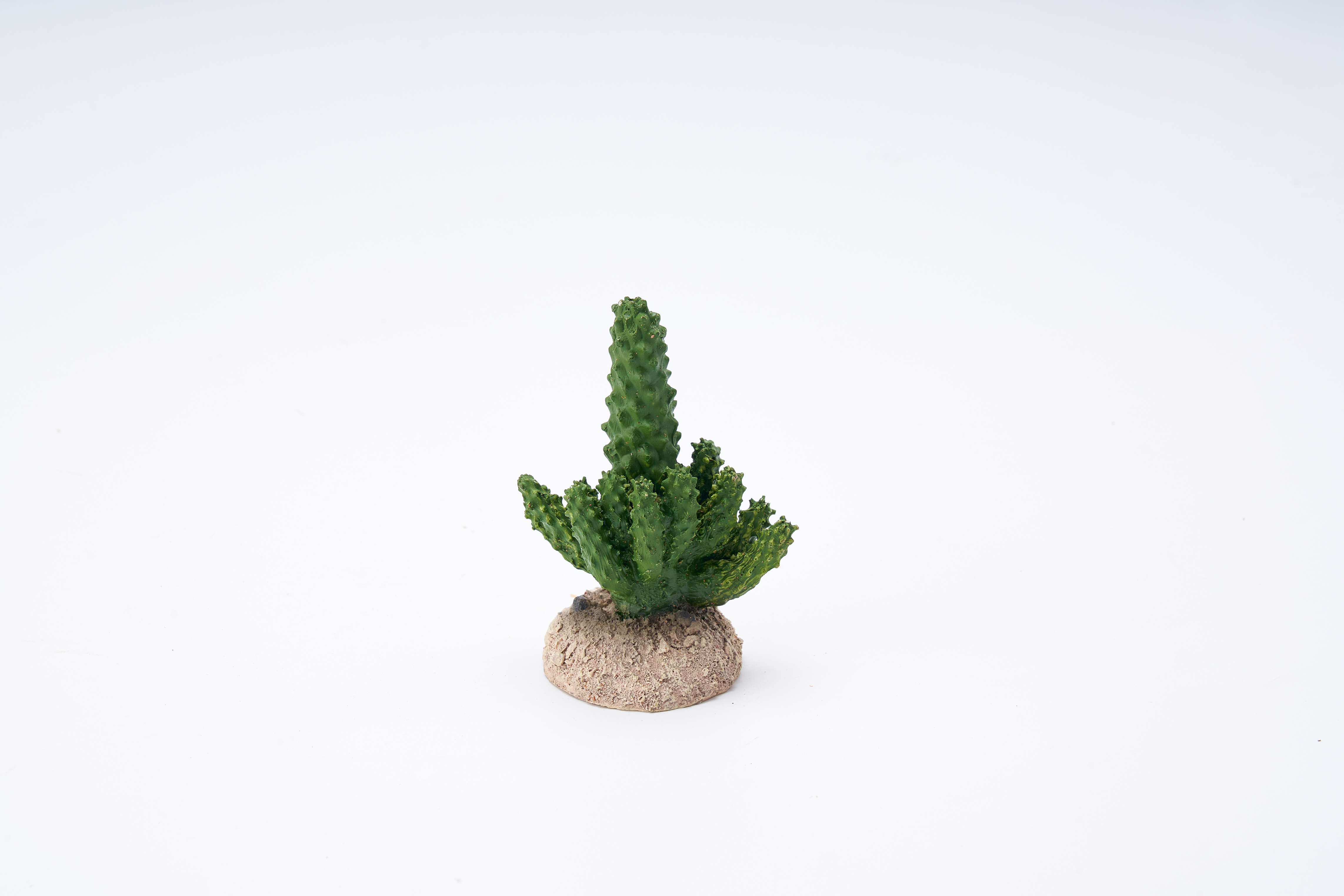 Simulated cactus decorative piece